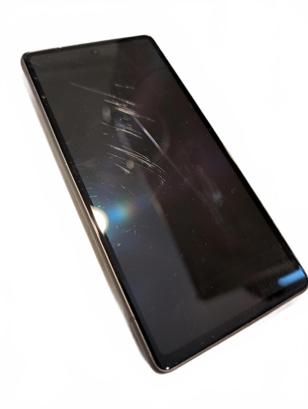 Google Pixel 7a Smartphone 128GB Charcoal AT&T Locked Cracked Screen